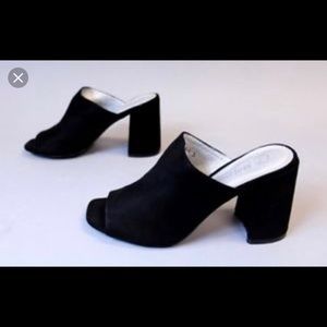 Black mule shoes